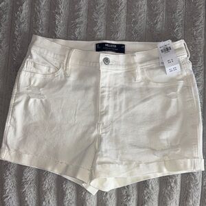NWT Hollister Women's White  Jean Shorts Size 12 🤍